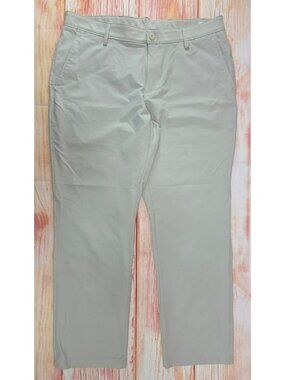 Under Armour Mens Beige Golf Pants 40x32 Relaxed Fit Lightweight Flat Front